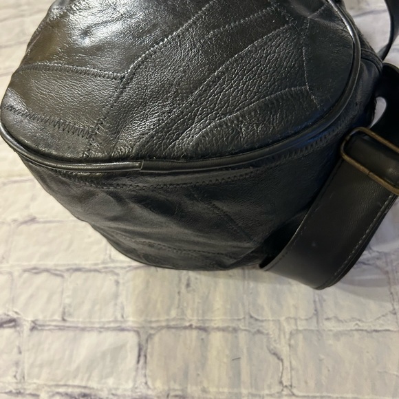 COMFORT CARRY-ALL CROSSBODY SLING BLACK PATCHWORK ERGO/ZIP UNISEX BAG - Picture 12 of 12